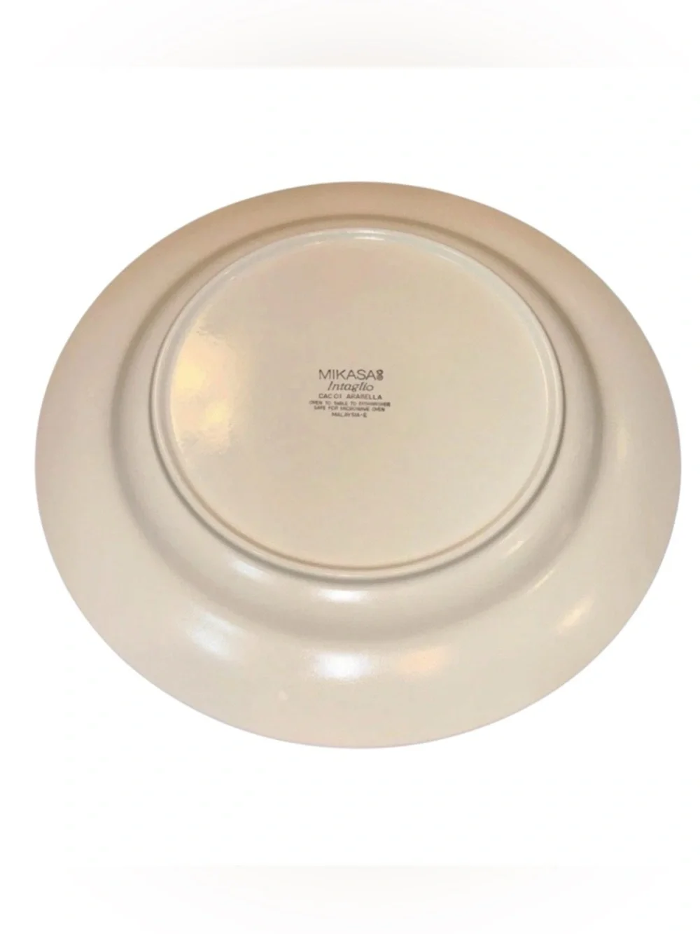 NWOB Mikasa Intaglio Arabella CAC 01 Chop Plate Serving Platter 12.75